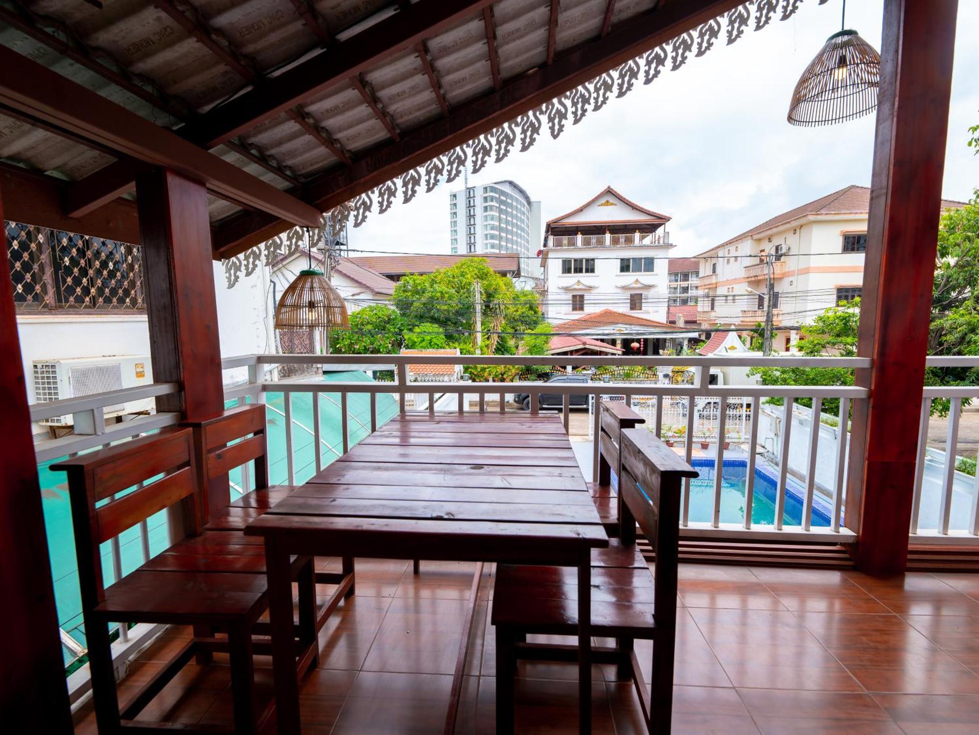 Vientiane Ruby Villa Hotel Exterior photo